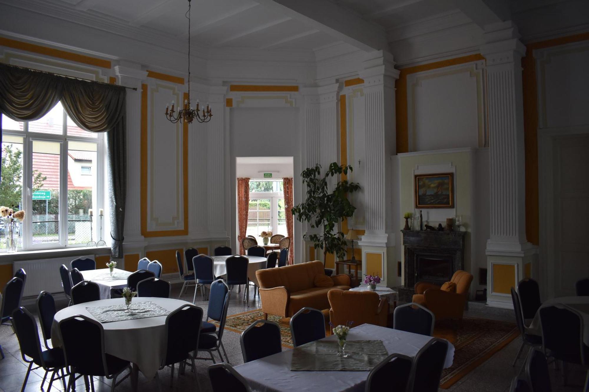 Eden Hotel Wisełka Buitenkant foto