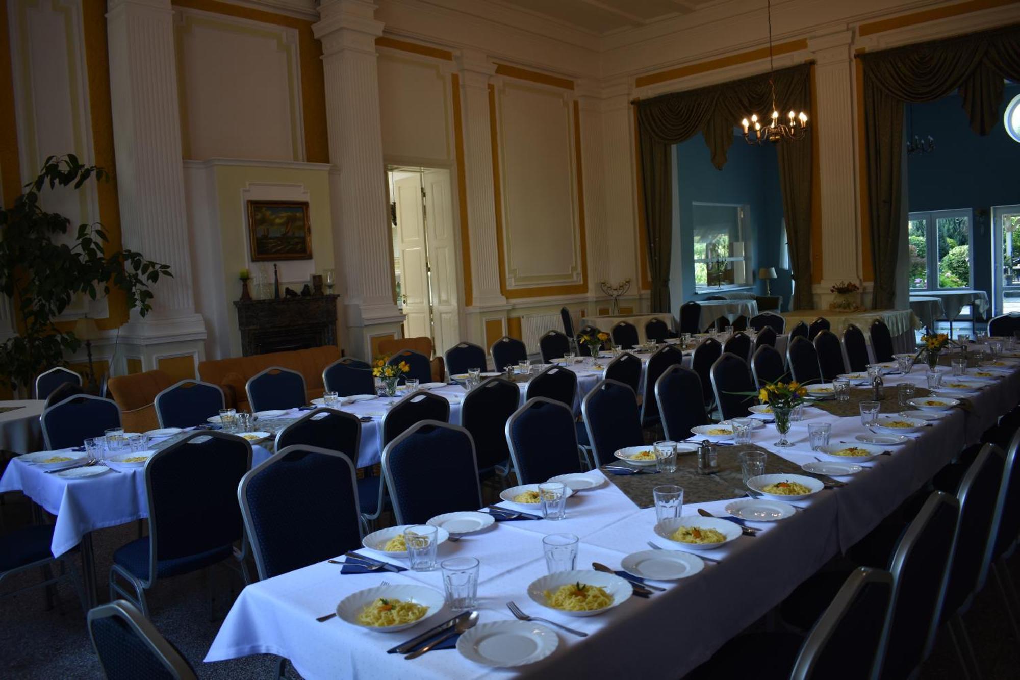 Eden Hotel Wisełka Buitenkant foto